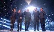 Take That au X Factor 12-12-2010 0d2758111016909